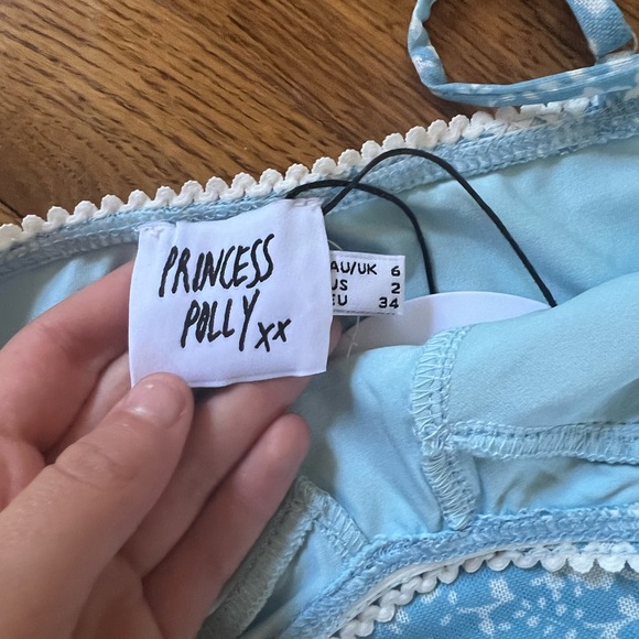 PRINCESS POLLY TOP - Picture 3 of 5